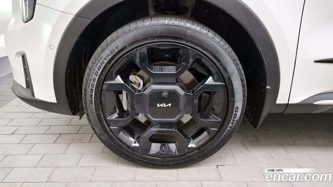 Kia Sorento — фото 5