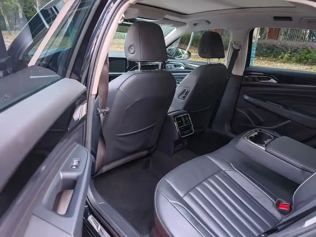 Volkswagen Passat — фото 7