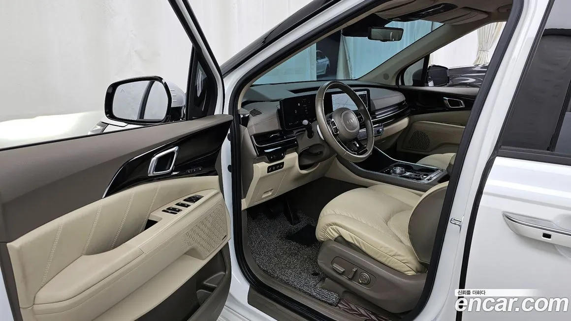 Kia Carnival — фото 10