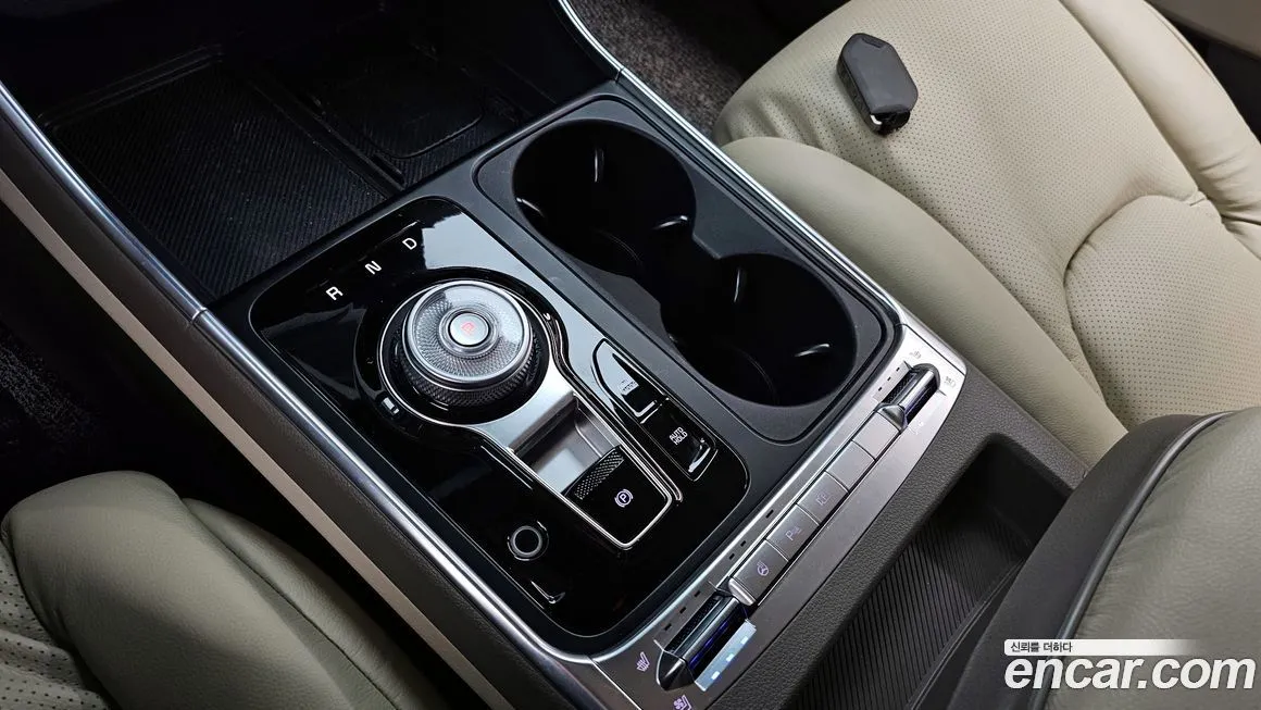 Kia Carnival — фото 9