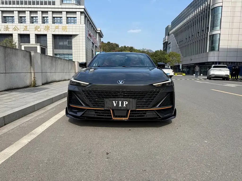 Changan UNI-V 2023 из CN, фото 2