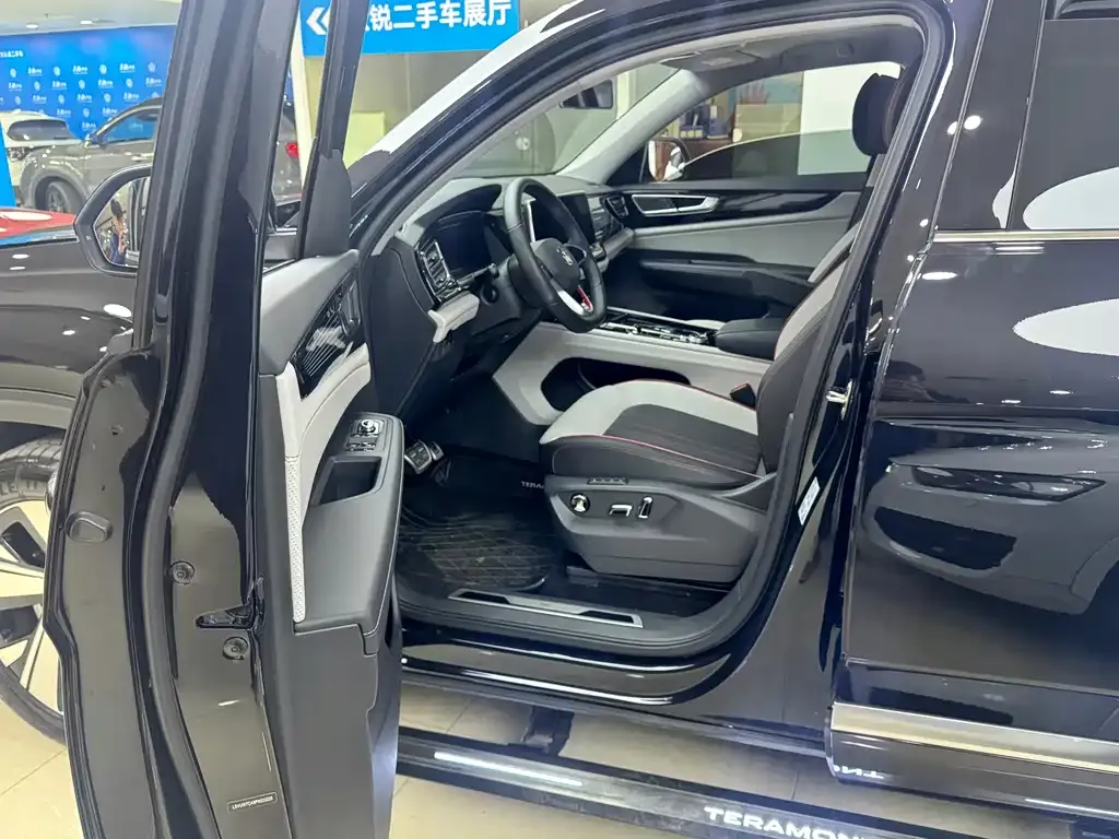 Volkswagen Teramont 2024 из CN, фото 10