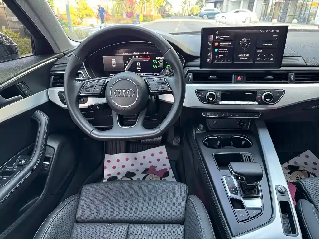 Audi A4L 2022 из CN, фото 6