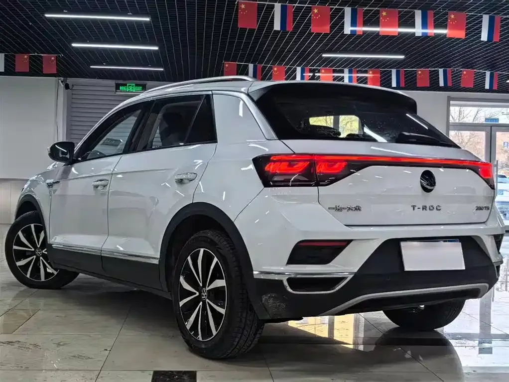 Volkswagen T-Roc 2023 из CN, фото 6