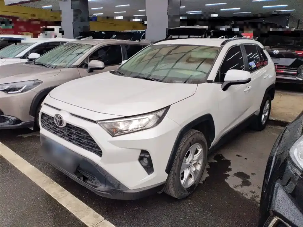 Toyota RAV4 2024 из CN, фото 2