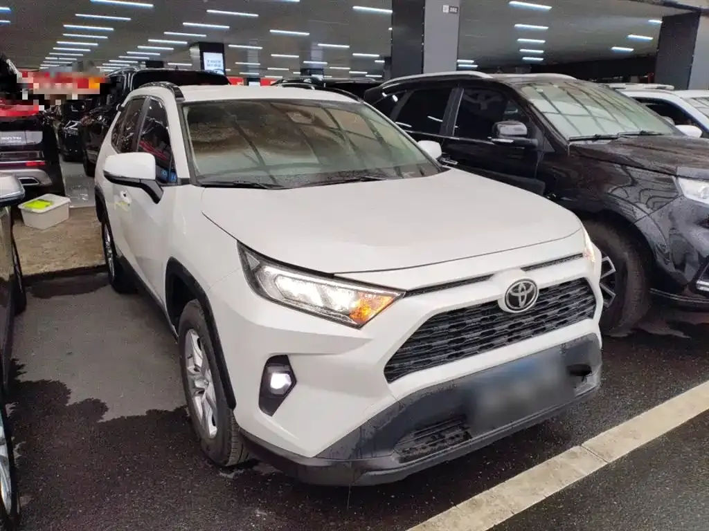 Toyota RAV4 2024 из CN, фото 4