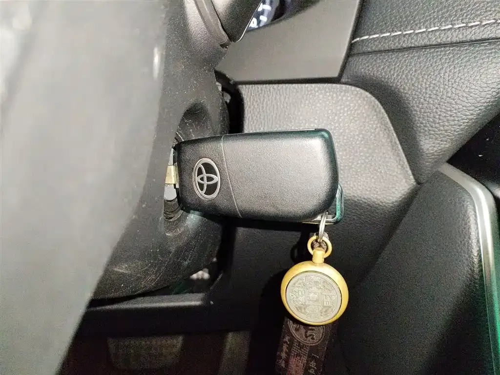 Toyota RAV4 2024 из CN, фото 9