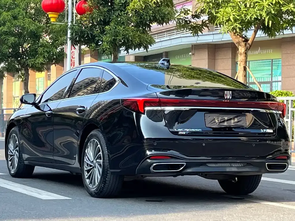 Buick LaCrosse — фото 6