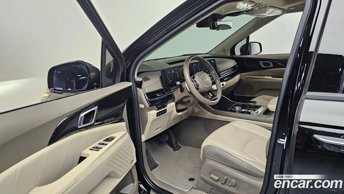 Kia Carnival — фото 10