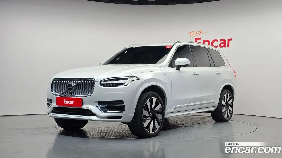 Volvo XC90 — фото 1