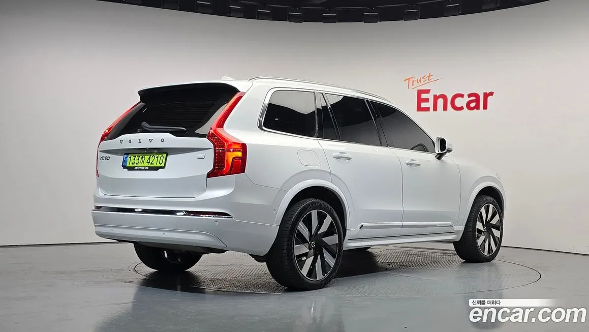 Volvo XC90 — фото 2