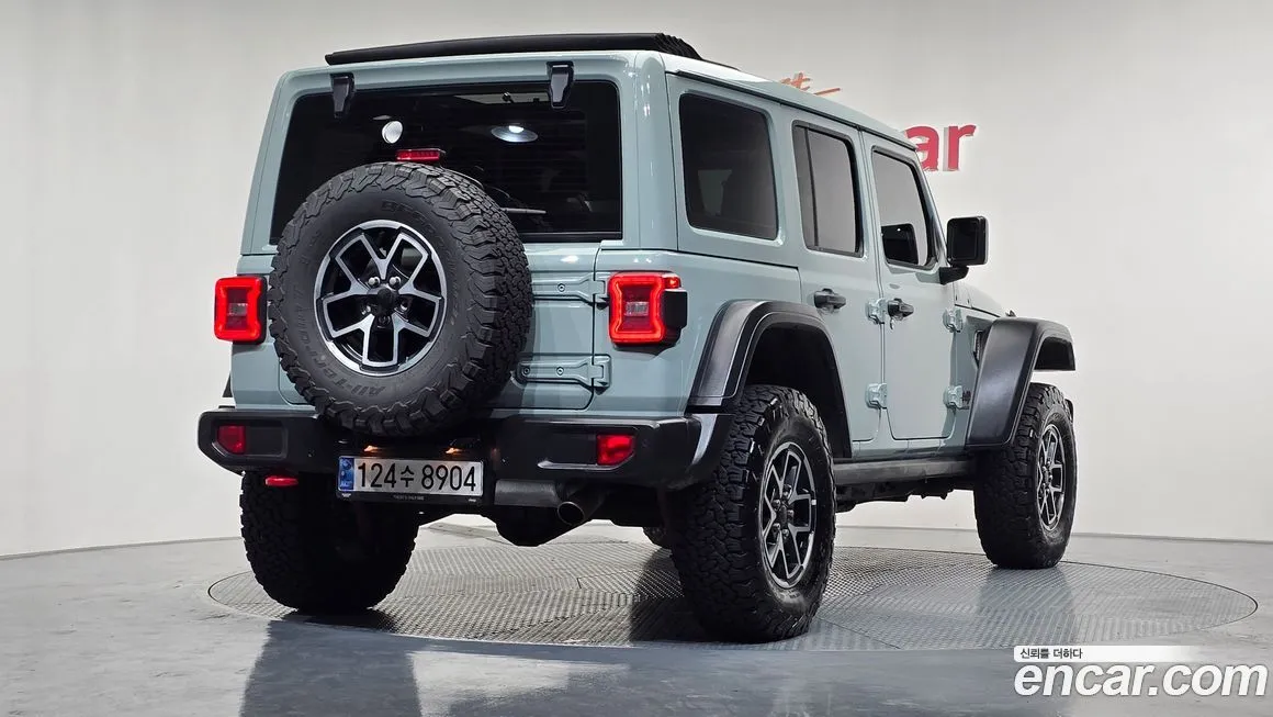 Jeep Wrangler 2024 из KR, фото 2