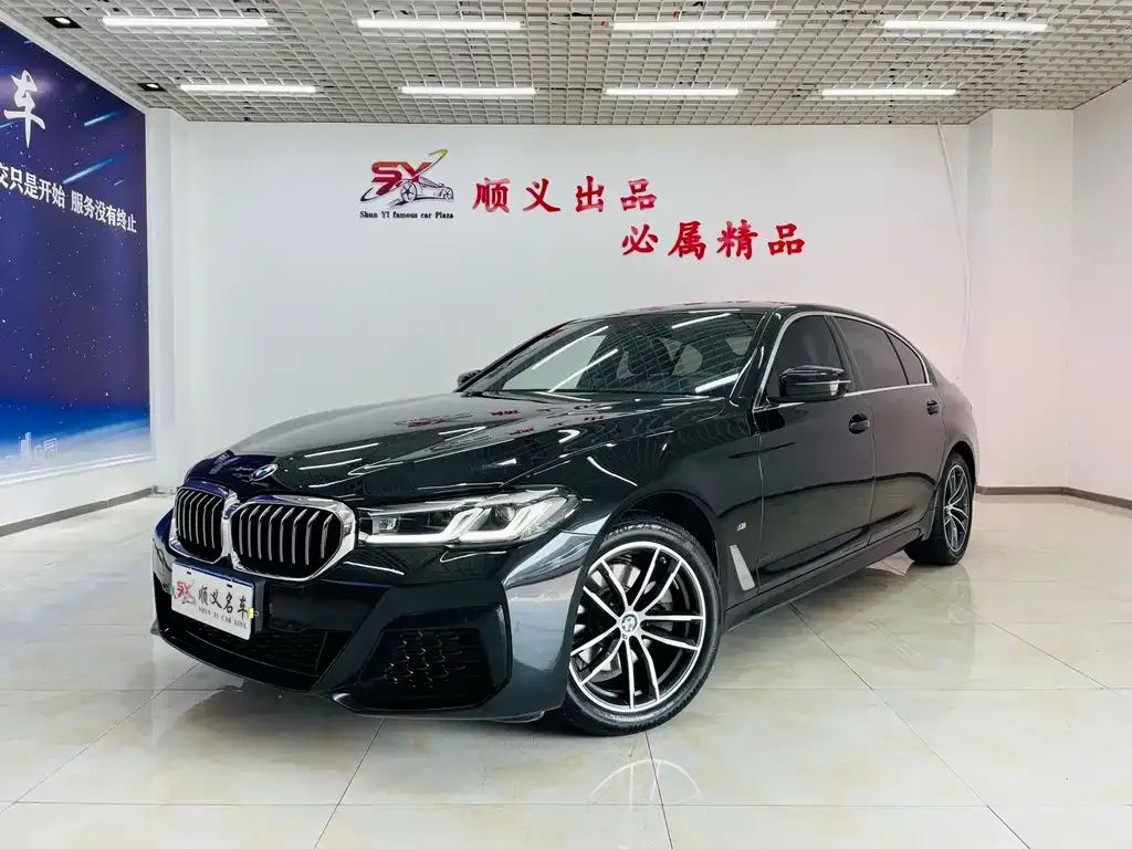 BMW 5 Series 2022 из CN, фото 1
