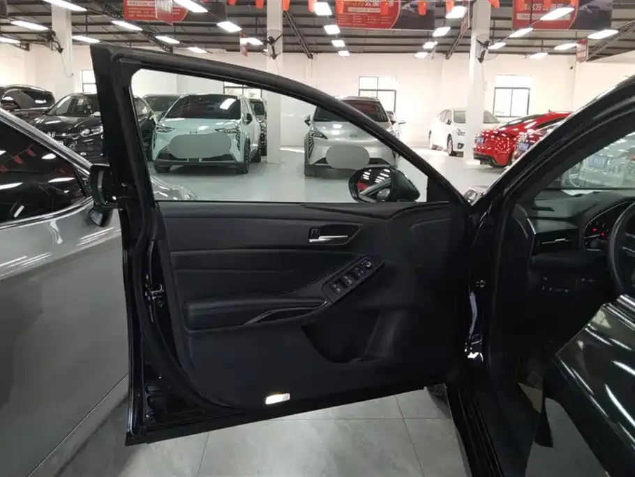 Toyota Avalon 2023 из CN, фото 7