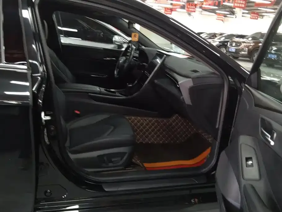 Toyota Avalon 2023 из CN, фото 8