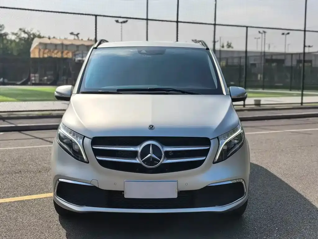 Mercedes-Benz V-Class 2022 из CN, фото 2
