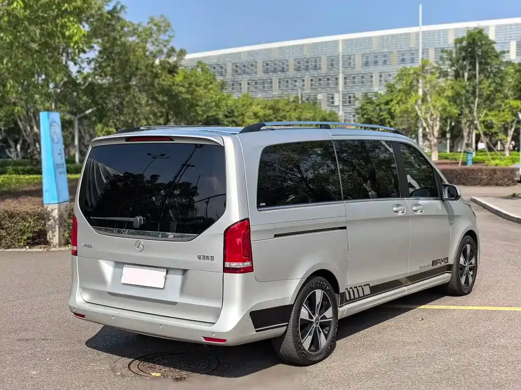 Mercedes-Benz V-Class 2022 из CN, фото 5