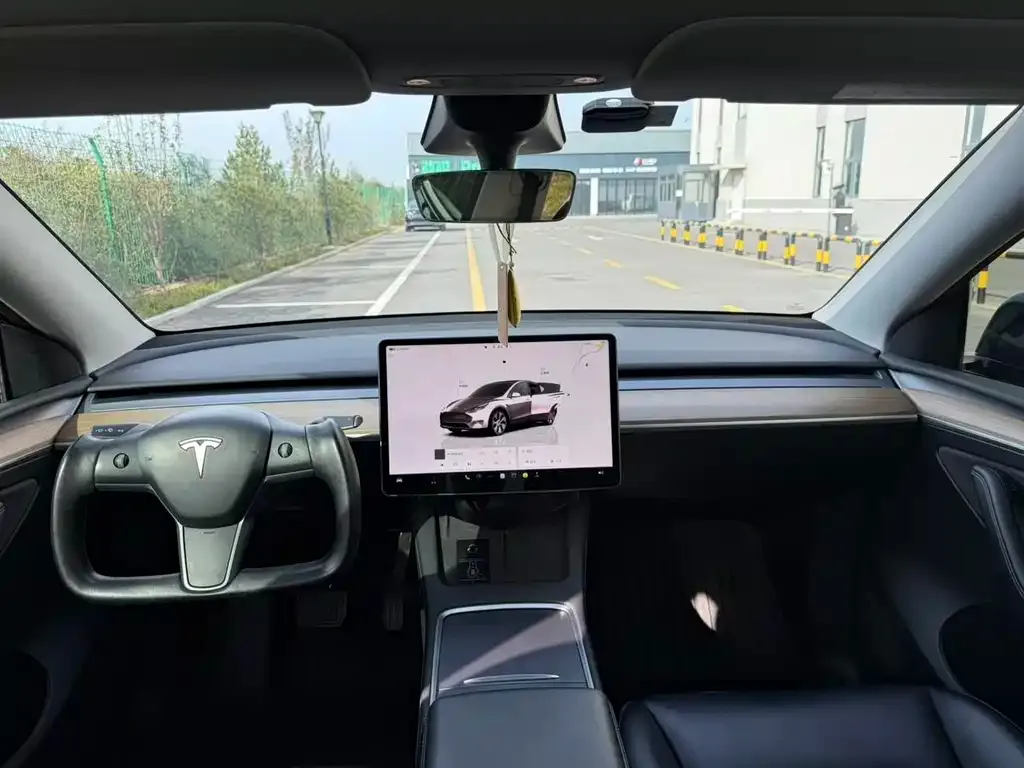 Tesla Model Y 2022 из CN, фото 5
