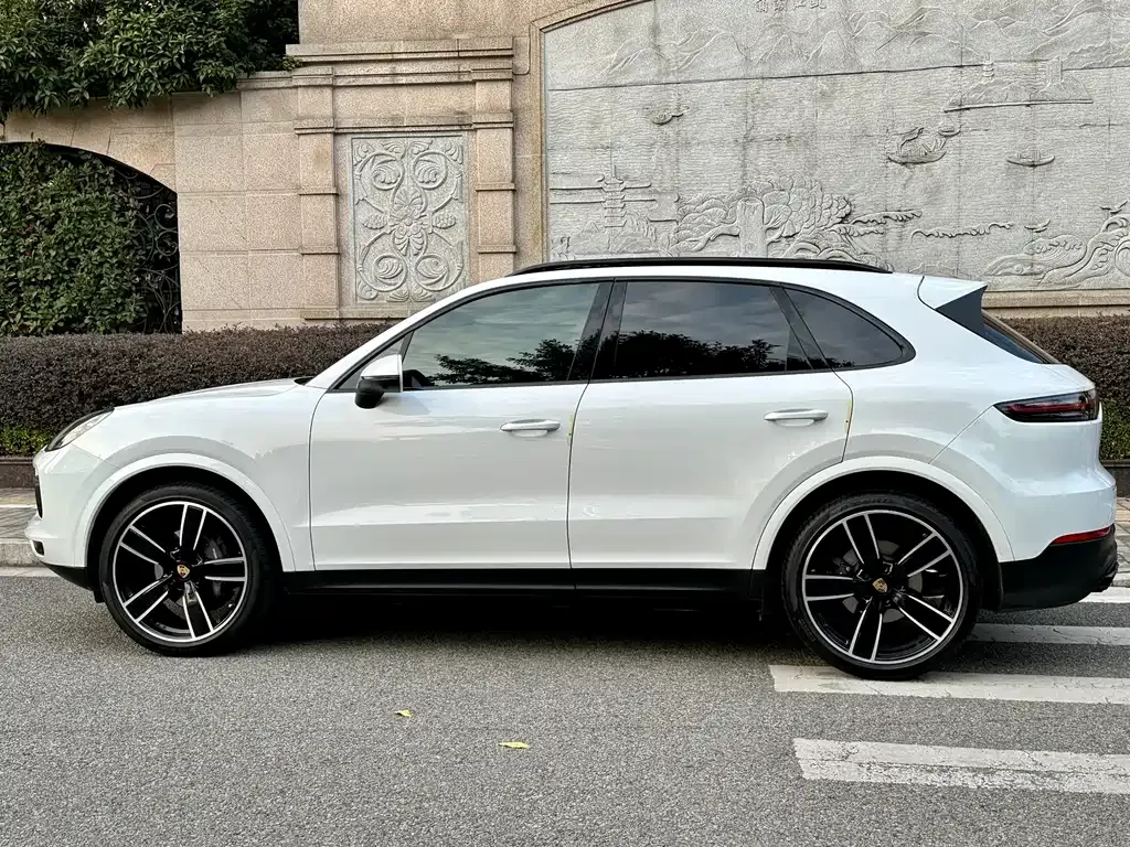 Porsche Cayenne 2023 из CN, фото 3
