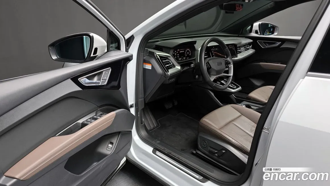 Audi Q4 e-tron — фото 10