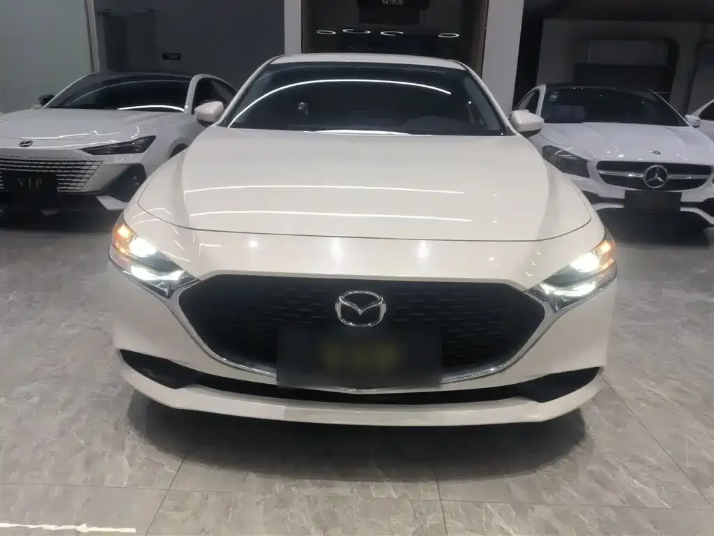 Mazda 3 Axela 2022 из CN, фото 3