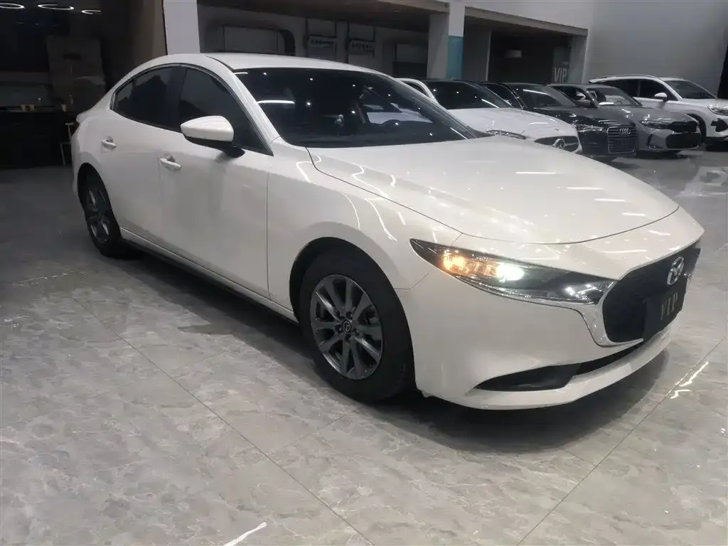 Mazda 3 Axela 2022 из CN, фото 4