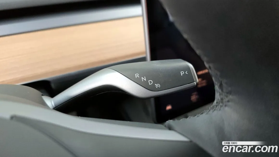 Tesla Model 3 — фото 9