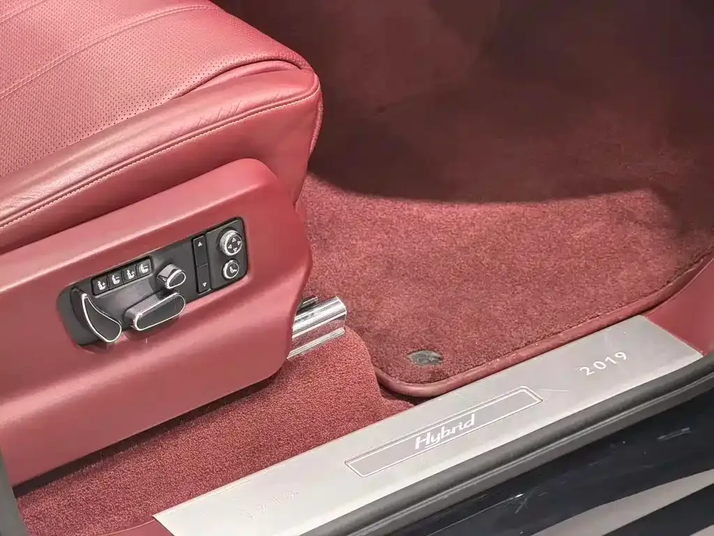 Bentley Bentayga PHEV 2022 из CN, фото 10