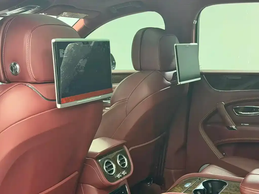 Bentley Bentayga PHEV 2022 из CN, фото 7