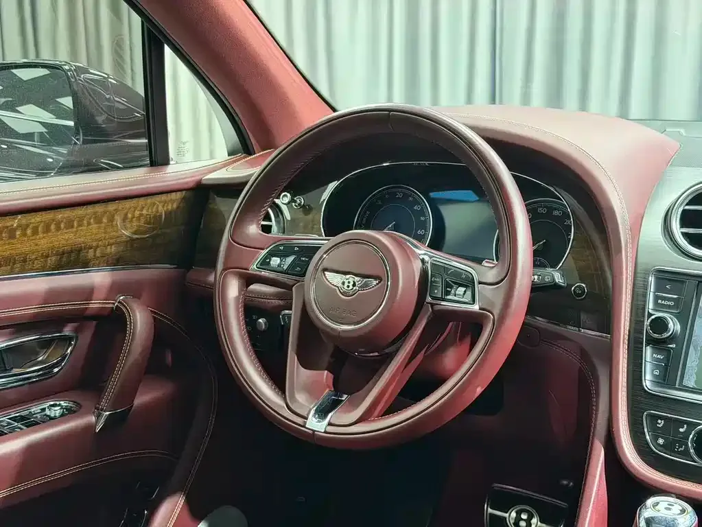 Bentley Bentayga PHEV 2022 из CN, фото 8