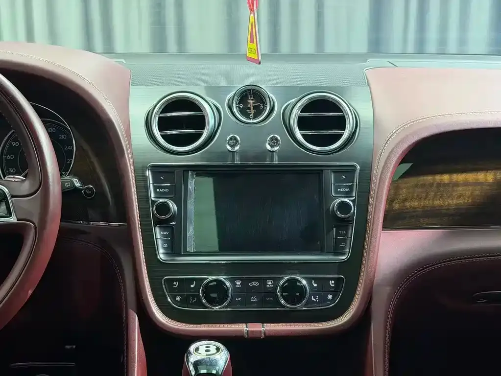 Bentley Bentayga PHEV 2022 из CN, фото 9