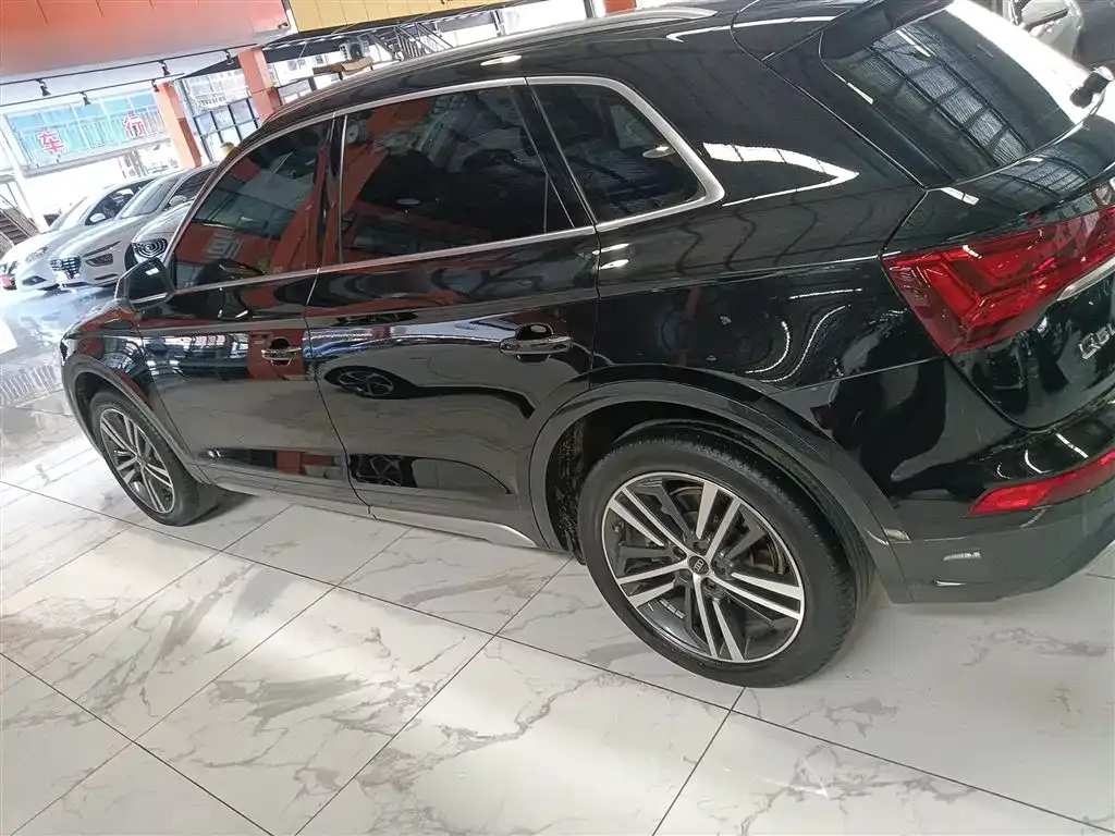 Audi Q5L 2022 из CN, фото 5