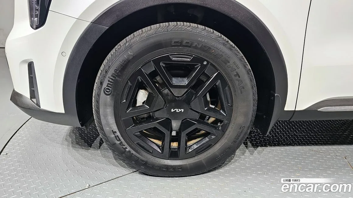 Kia Sorento — фото 5