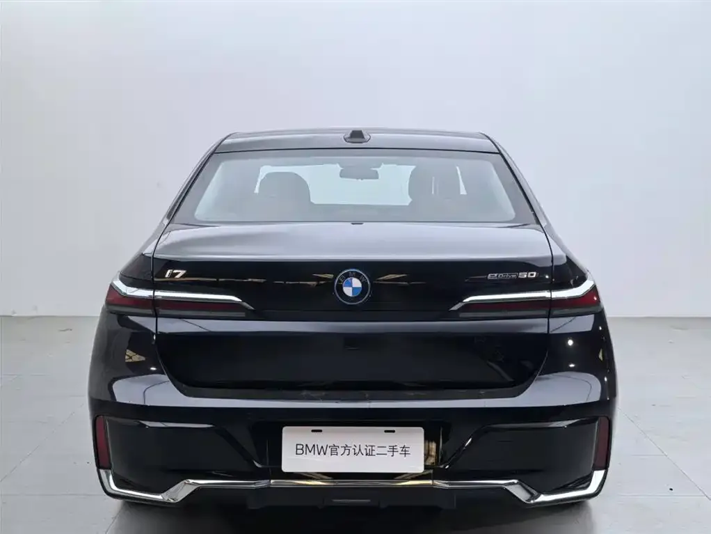 BMW i7 — фото 5