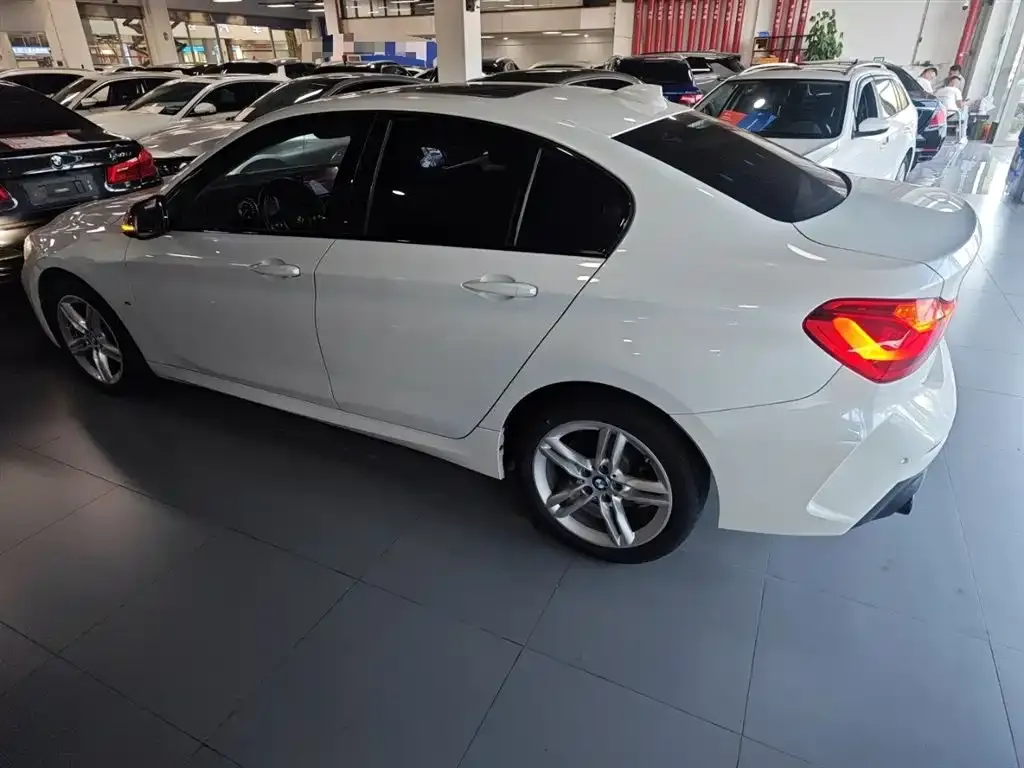 BMW 1 Series 2022 из CN, фото 5