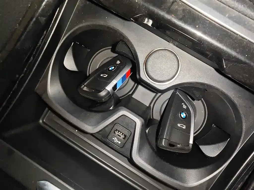 BMW 1 Series 2022 из CN, фото 9