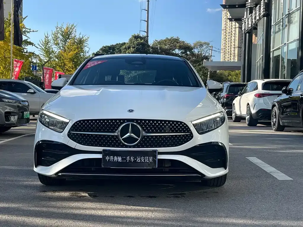 Mercedes-Benz A-Class 2023 из CN, фото 2