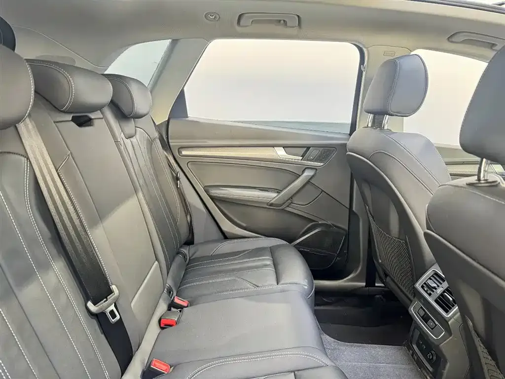 Audi Q5L 2021 из CN, фото 8