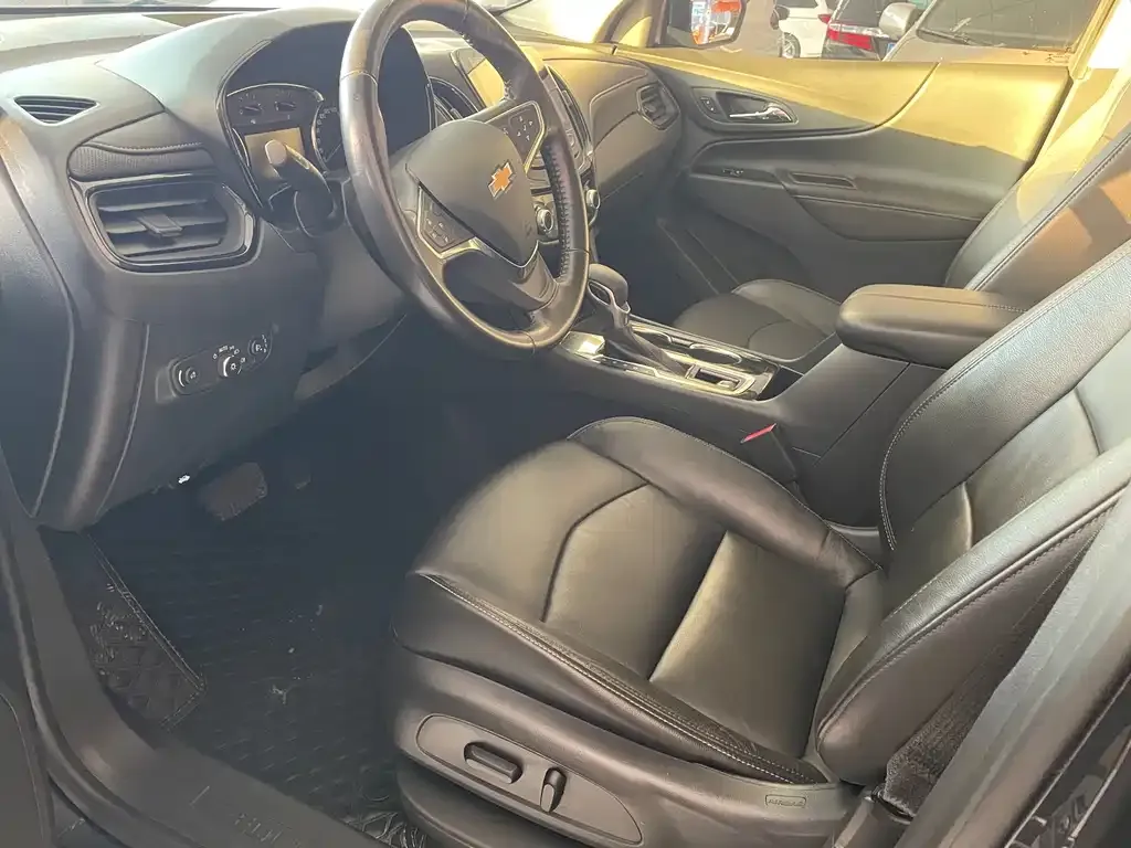 Chevrolet Equinox 2021 из CN, фото 4