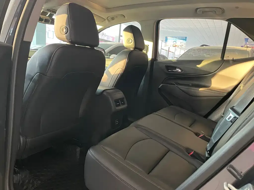 Chevrolet Equinox 2021 из CN, фото 9