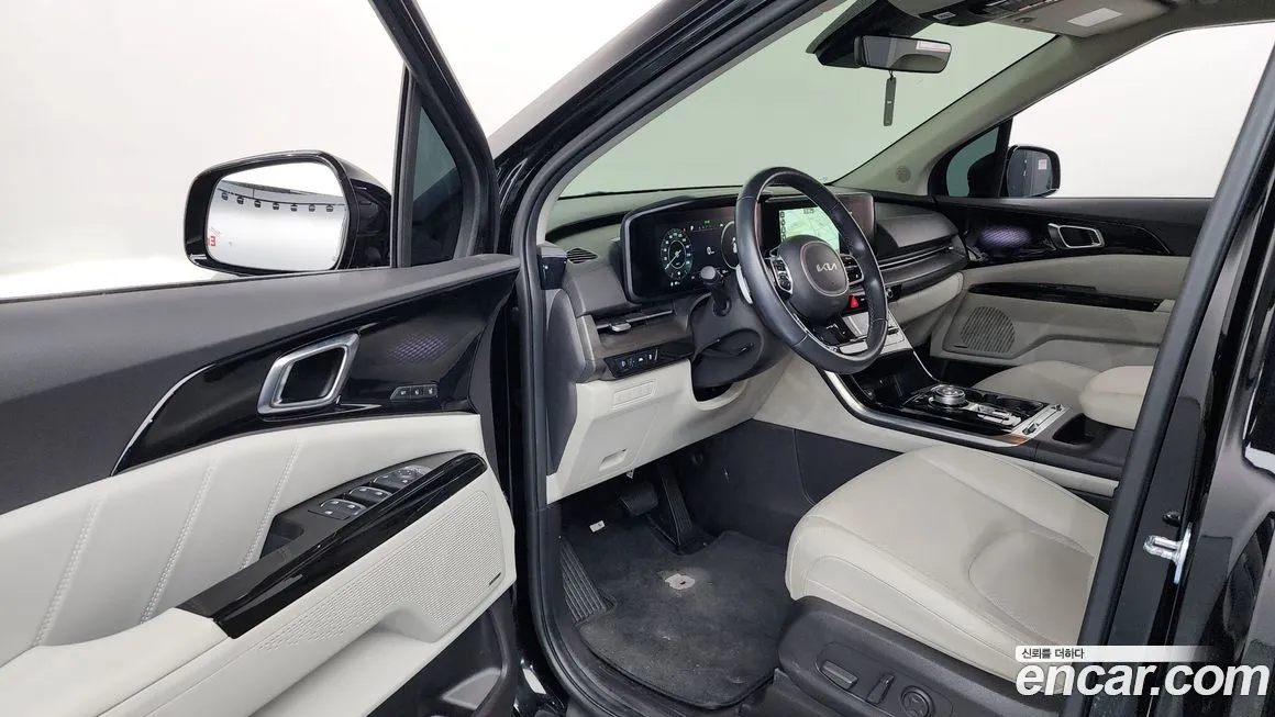 Kia Carnival — фото 10