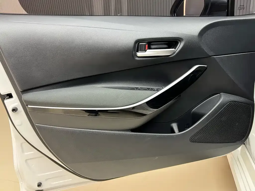 Toyota Corolla 2023 из CN, фото 7