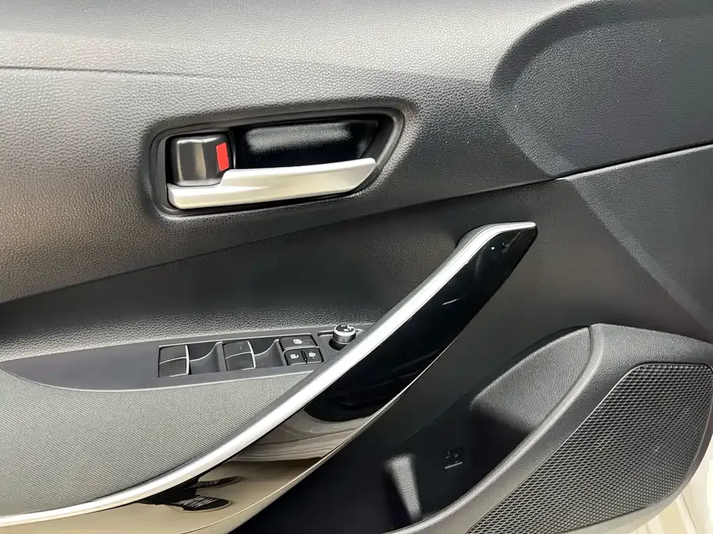 Toyota Corolla 2023 из CN, фото 8