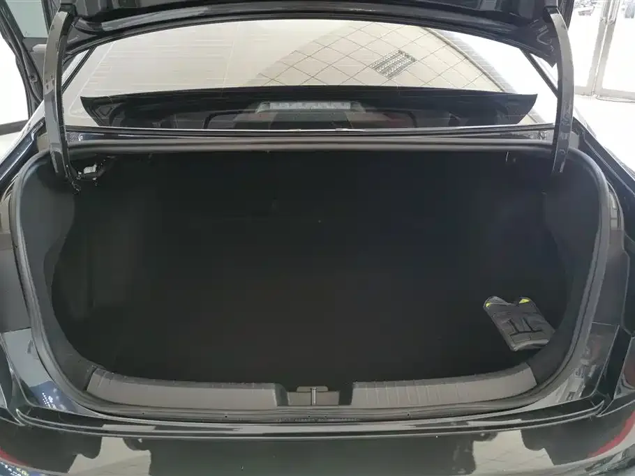 Volkswagen Sagitar 2023 из CN, фото 4