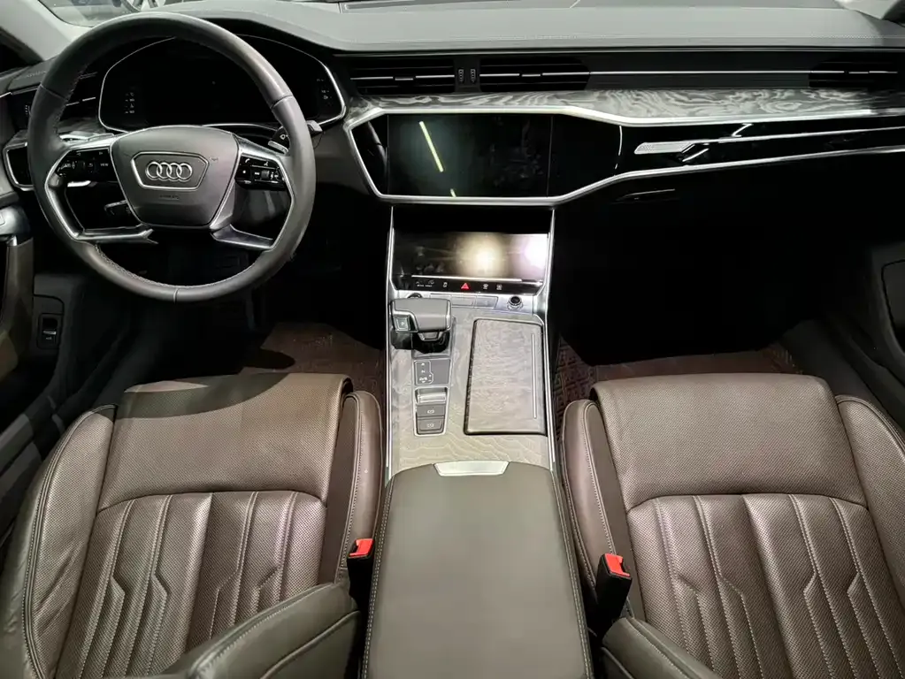 Audi A7L 2022 из CN, фото 5