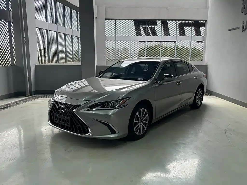 Lexus ES — фото 3