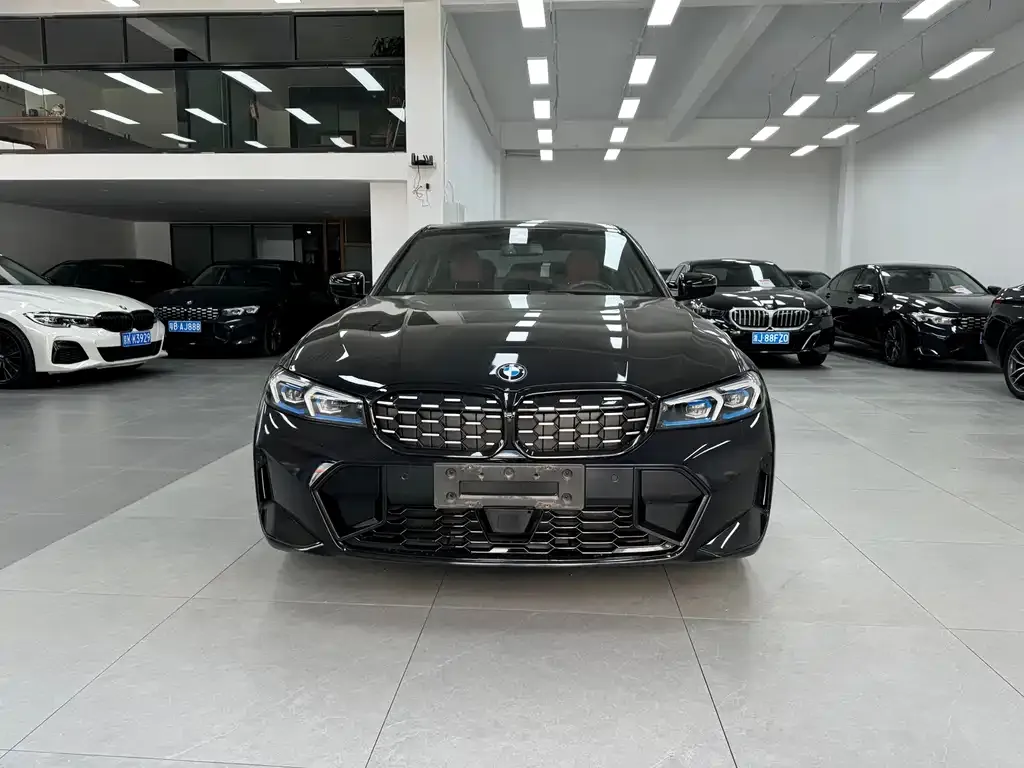BMW 3 Series 2024 из CN, фото 1