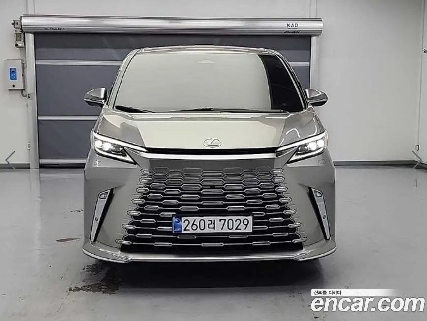 Lexus LM 2025 из KR, фото 2