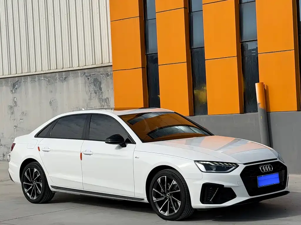 Audi A4L 2023 из CN, фото 3