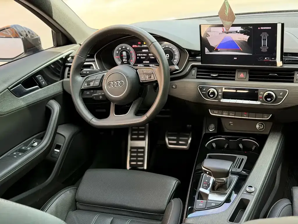 Audi A4L 2023 из CN, фото 4
